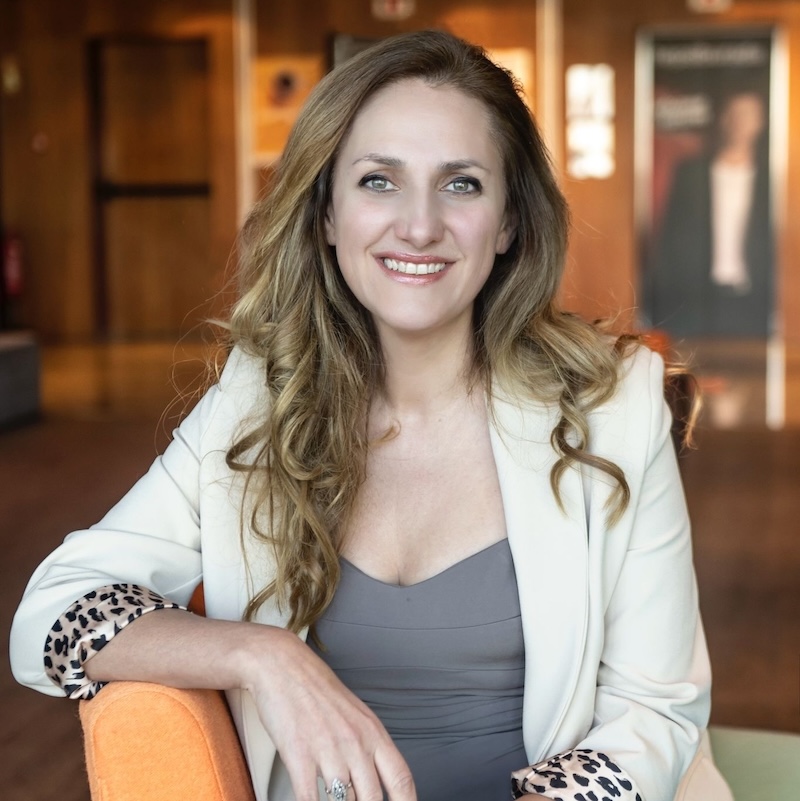 >Nilhan Onal Gökçetekin