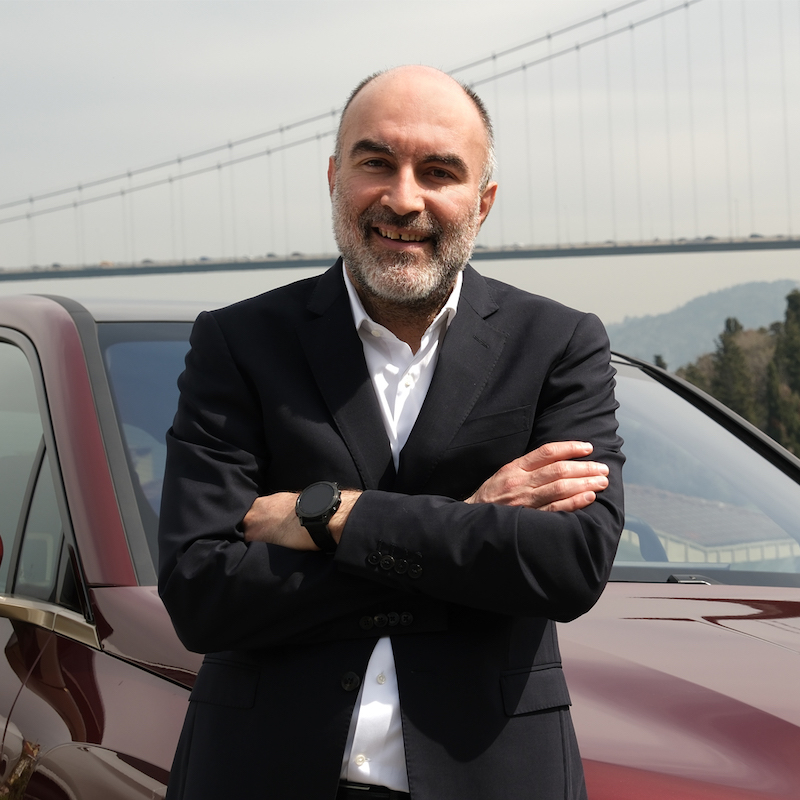 &Ouml;zarslan Tang&uuml;n